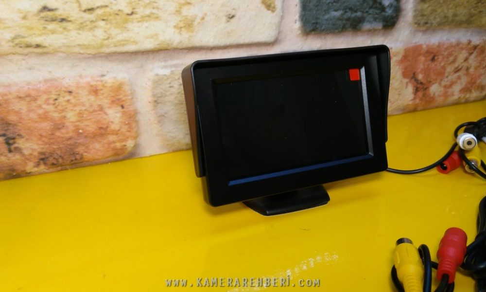 ekranli-geri-gorus-kamerasi001
